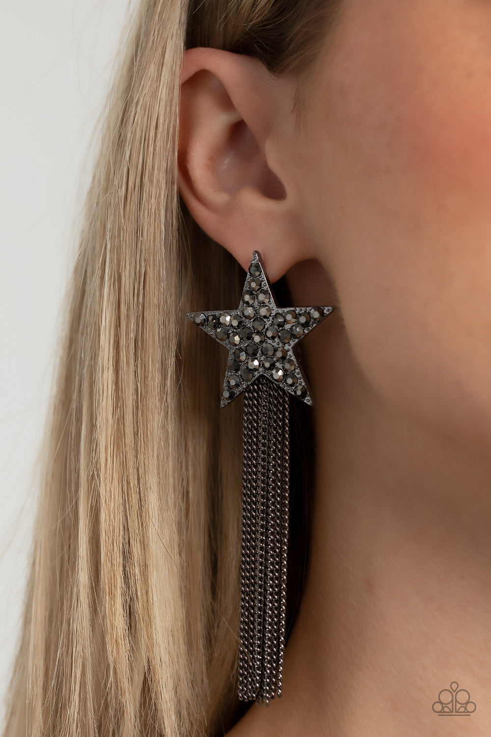 Superstar Solo - Black - Paparazzi Accessories - VJ Bedazzled Jewelry