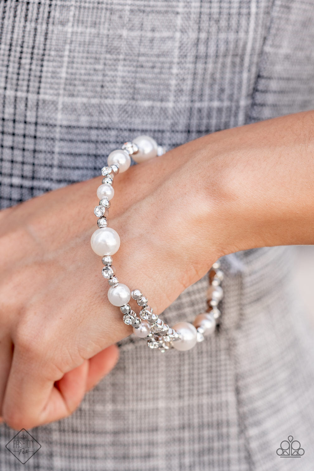 Chicly Celebrity - White - VJ Bedazzled Jewelry
