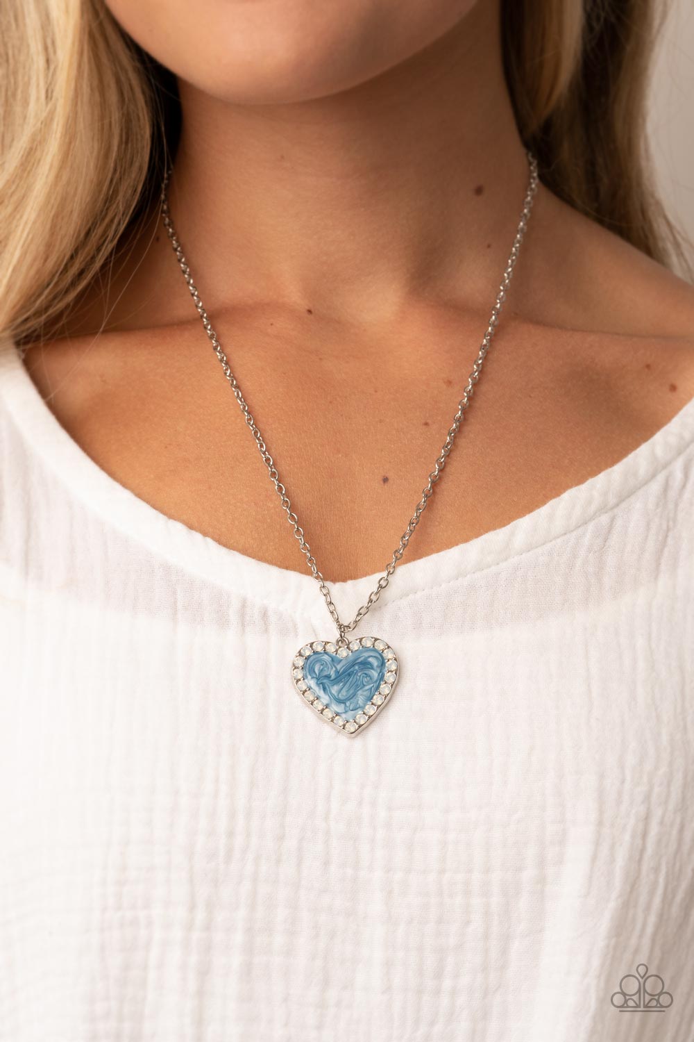 Heart Full of Luster - Blue - VJ Bedazzled Jewelry