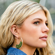 Load image into Gallery viewer, Contemporary Curves - Green - VJ Bedazzled Jewelry
