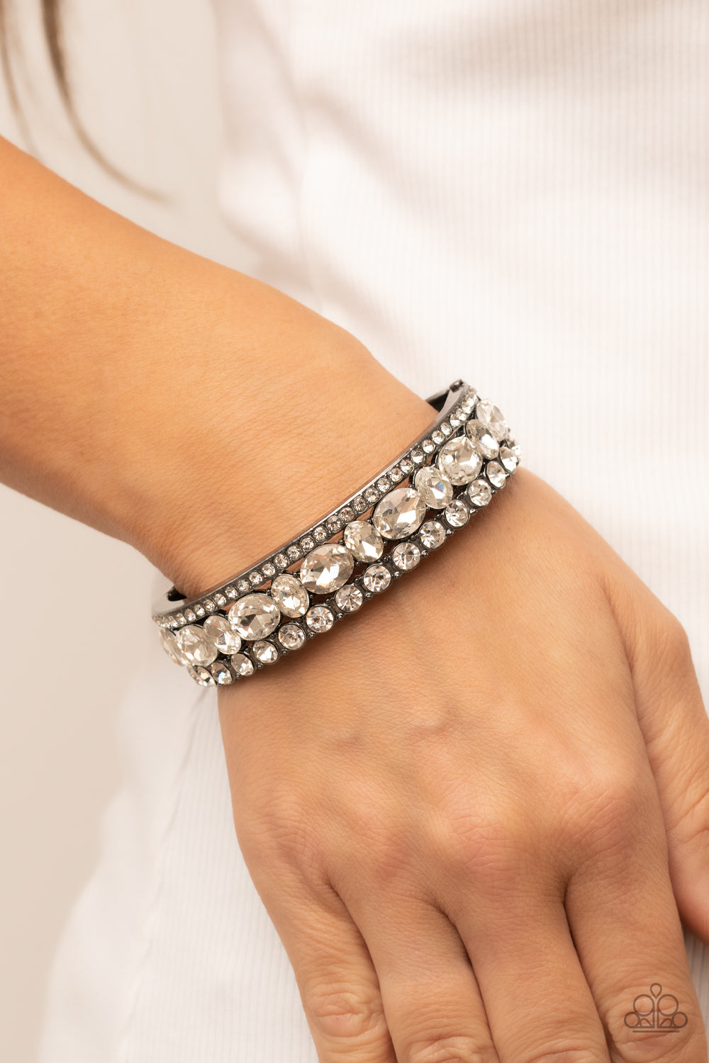 Mega Megawatt - Black - Paparazzi Accessories - VJ Bedazzled Jewelry