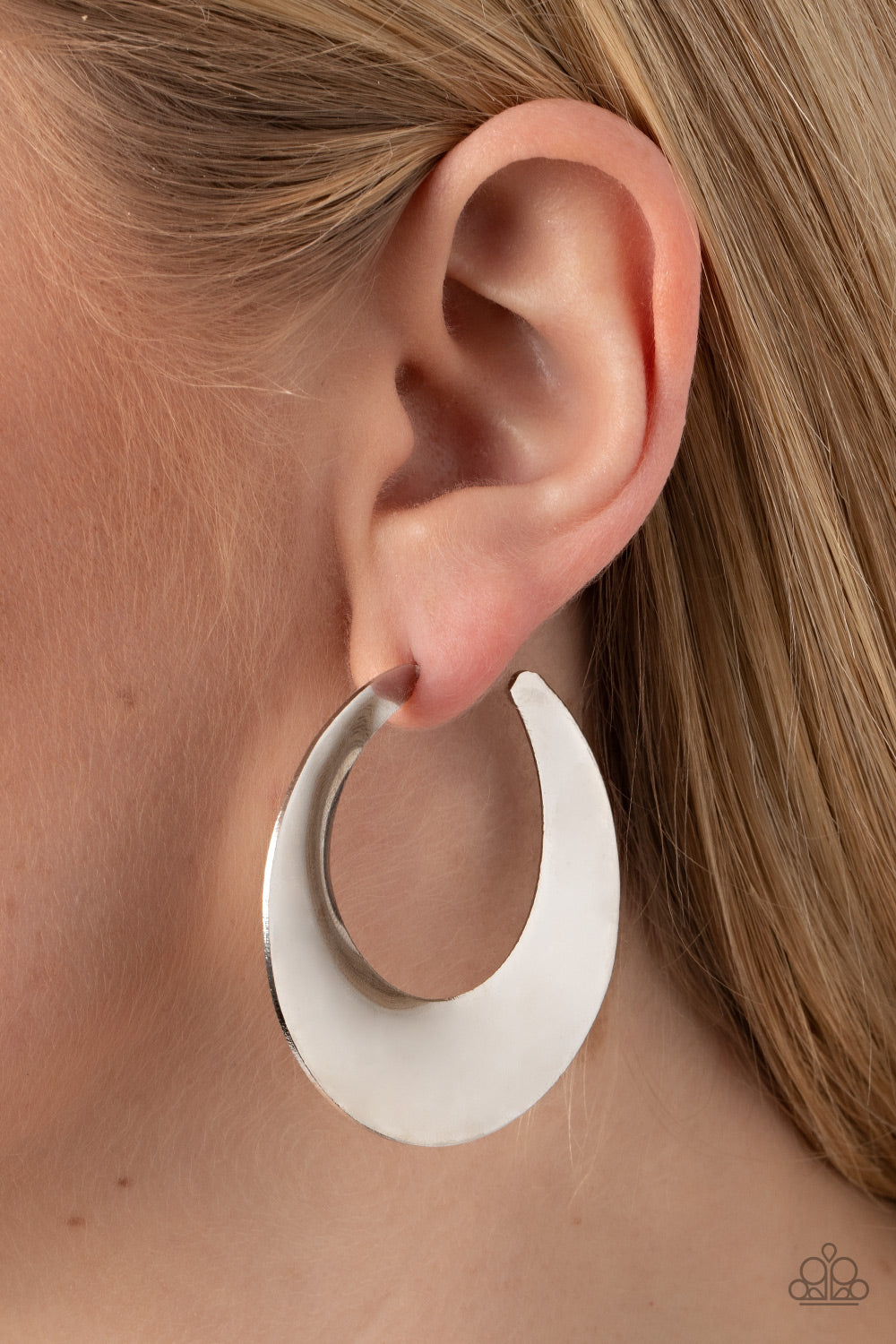 Power Curves - Silver - VJ Bedazzled Jewelry