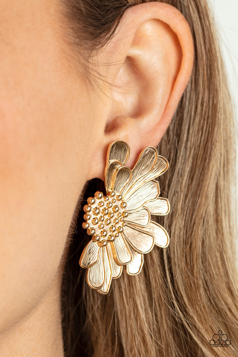 Farmstead Meadow - Gold - VJ Bedazzled Jewelry