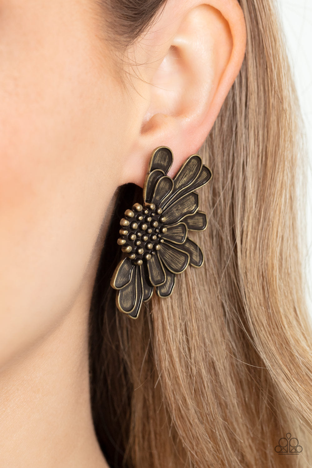 Farmstead Meadow - Brass - VJ Bedazzled Jewelry