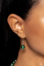 Load image into Gallery viewer, Manhattan Mogul - Green Paparazzi Accessories
