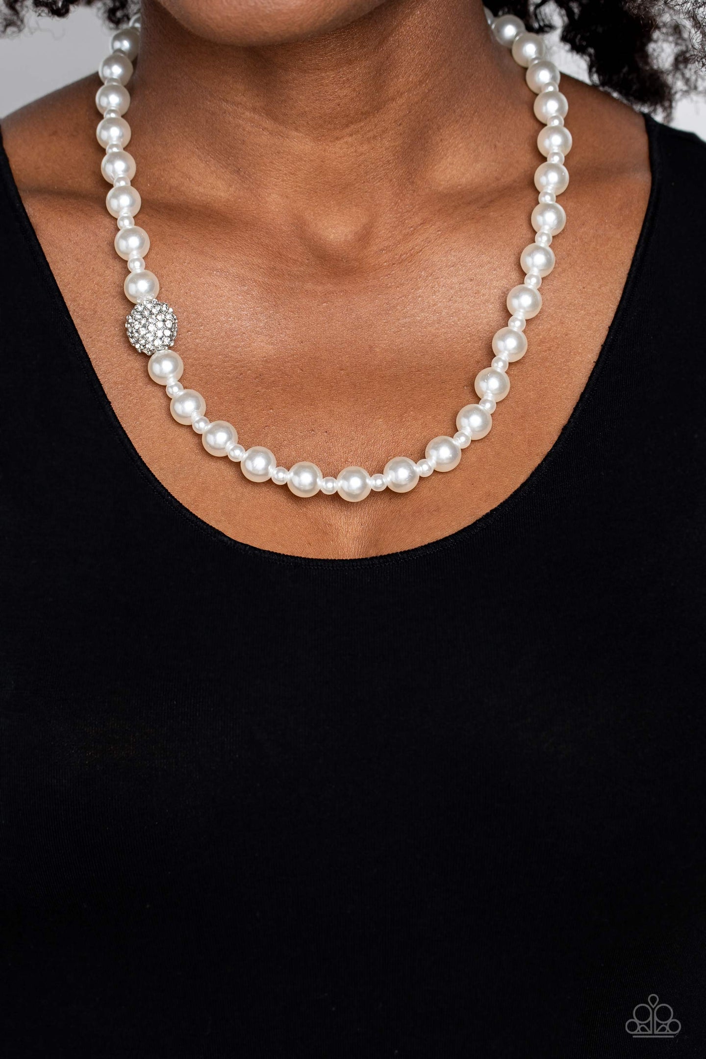 Countess Chic - White Paparazzi Accessories - VJ Bedazzled Jewelry