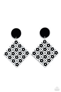 Vintage Vaudeville - Black - Paparazzi Accessories - VJ Bedazzled Jewelry