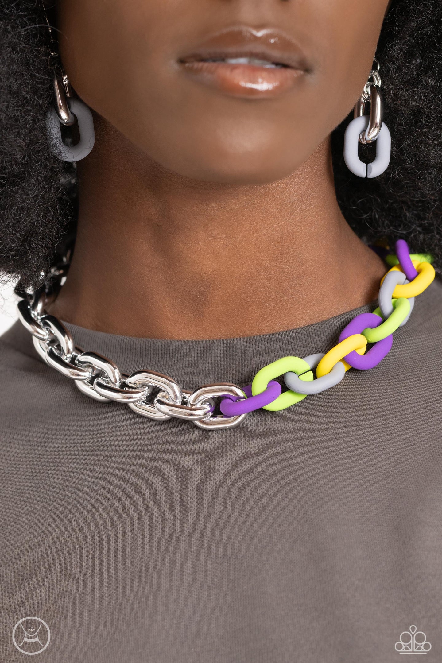 Contrasting Couture - Silver Paparazzi Accessories