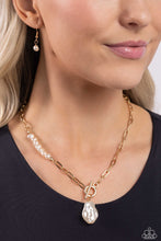 Load image into Gallery viewer, Courting Cosmopolitan - Gold Paparazzi Accessories
