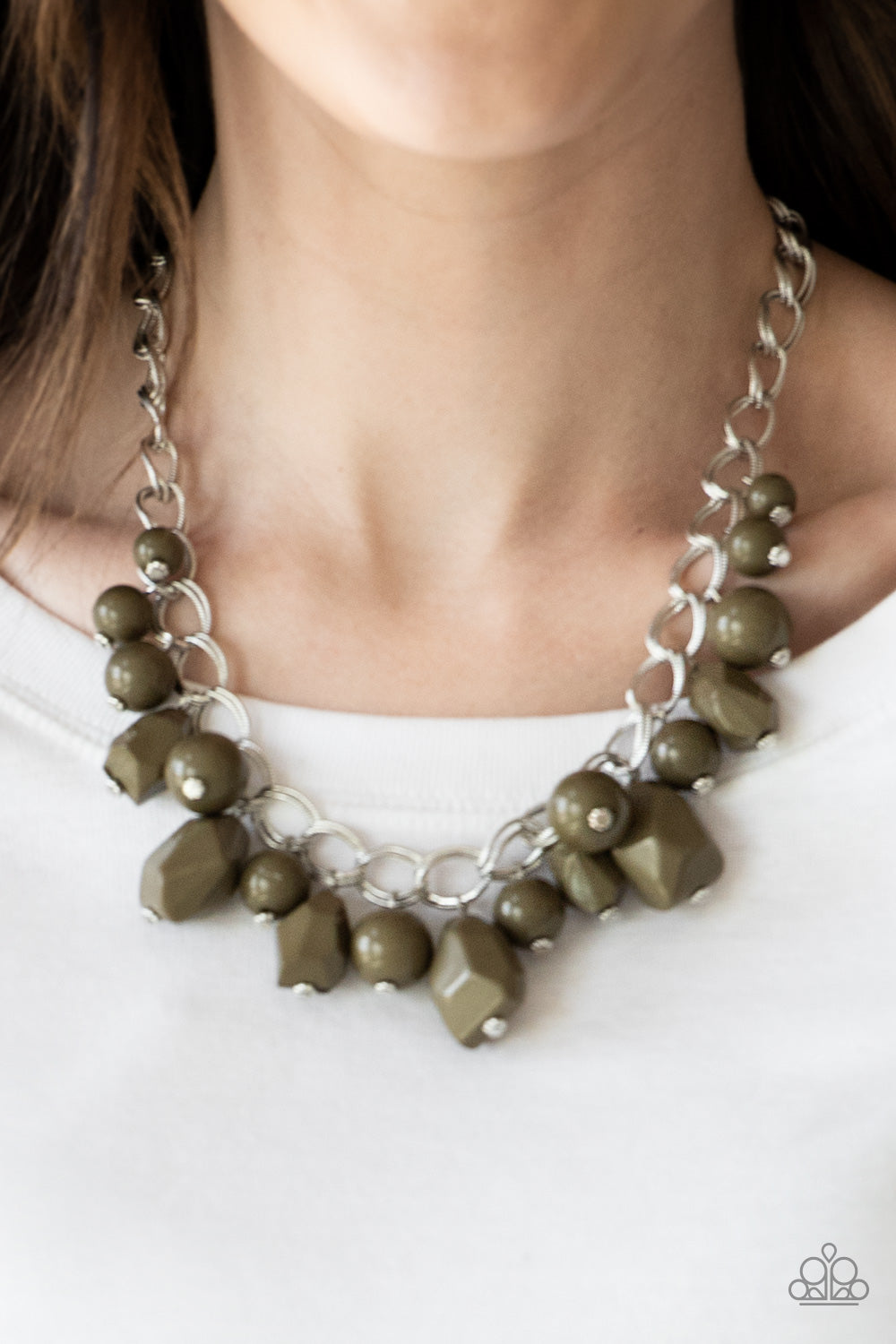 Gorgeously Globetrotter - Green - VJ Bedazzled Jewelry