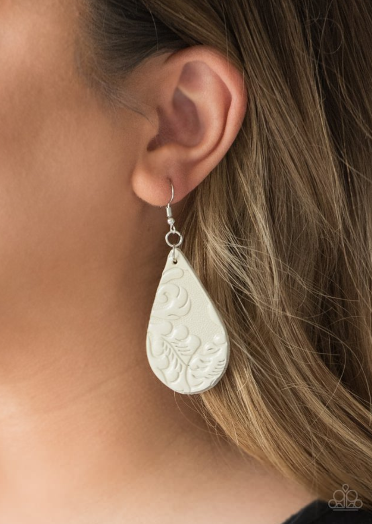 Feelin Groovy - White - VJ Bedazzled Jewelry