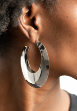 Load image into Gallery viewer, Going OVAL-board - Silver - VJ Bedazzled Jewelry
